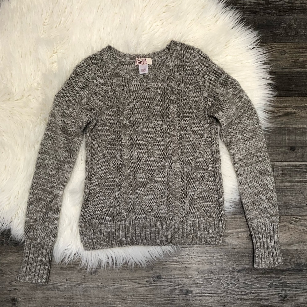 SO Neutral Long Sleeve Sweater / Top Size Medium